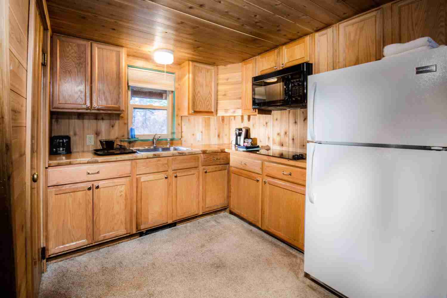 Hatchet_Resort_Hunters_Cabin_Kicthen Hunter's cabin kitchen at the Hatchet Resort