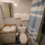 Hatchet_Resort_Osprey_House_Bathroom