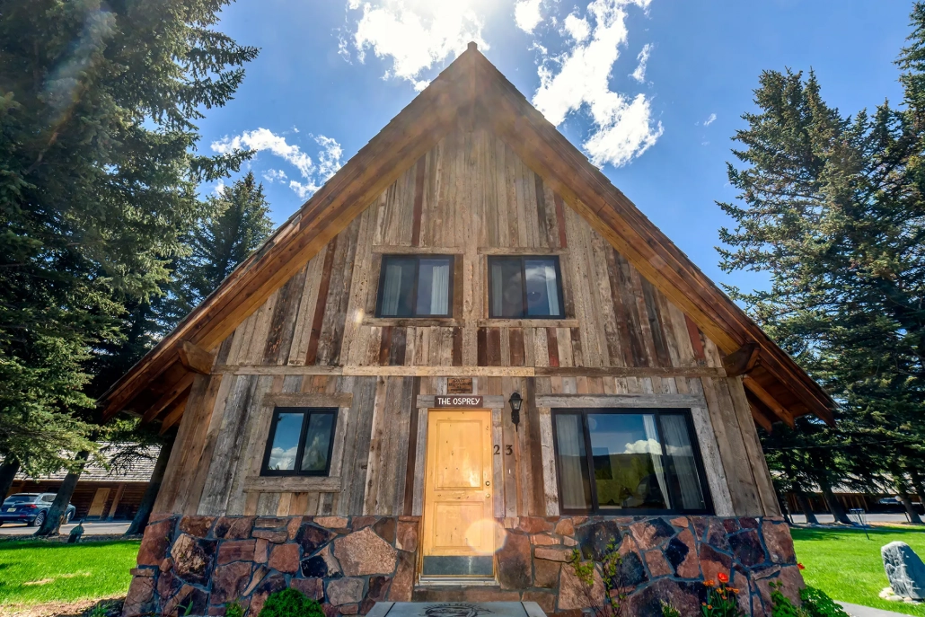 The outside of the Osprey cabin
