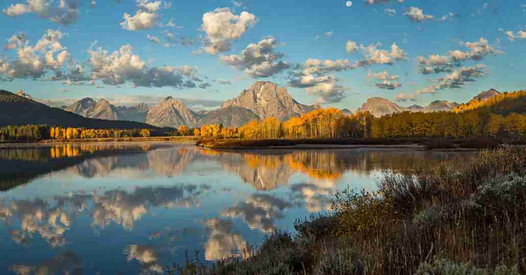Grand Teton Landscape at Oxbow Bend with mirror reflection